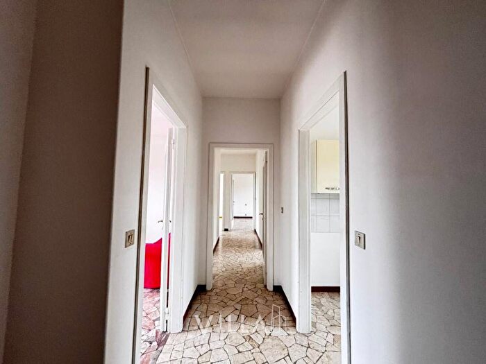 Appartamento quadrilocale in affitto in Via Bengasi, Cimiano, Milano