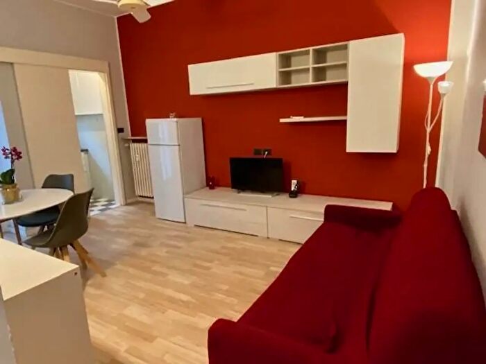 Appartamento bilocale in affitto in Via Macedonio Melloni, Milano