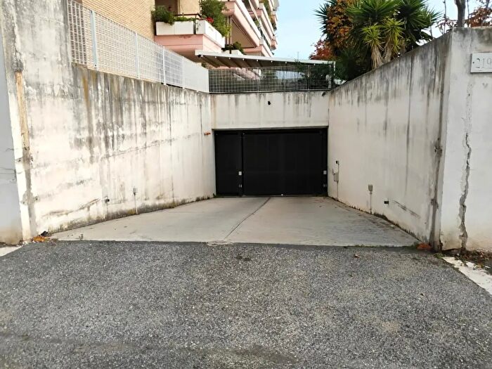 Appartamento in vendita in Via di Acilia q, Roma