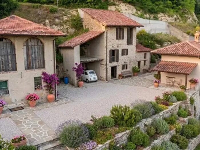 Casa con 6 locali in vendita in Arguello