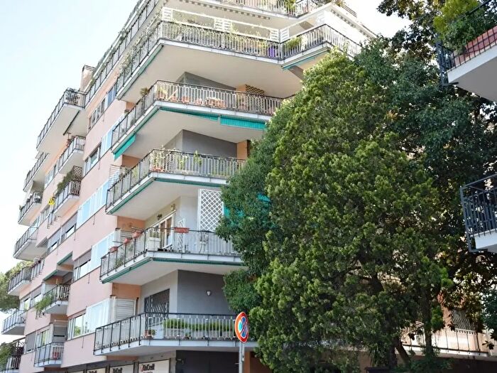 Appartamento trilocale in vendita in Roma