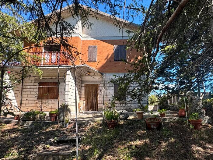 Casa con 8 locali in vendita in Via Gianvincenzo Pellicciotti, Gessopalena