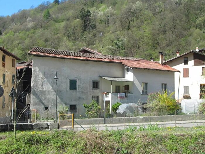 Casa con 10 locali in vendita in Strada, Pieve di BonoPrezzo