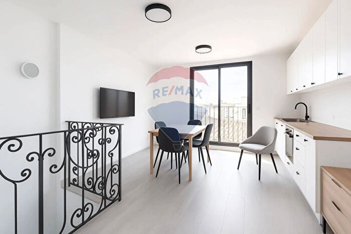 Casa trilocale in vendita in Via di Martino, Caltagirone