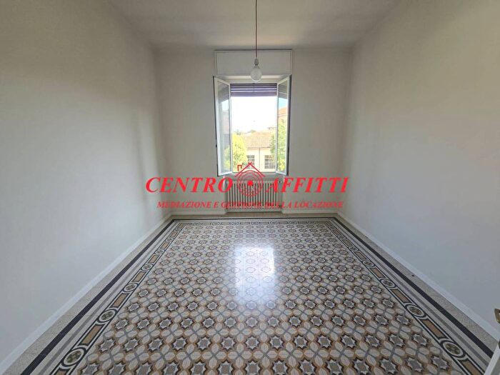 Appartamento quadrilocale in affitto in Piazza San Pietro in Ciel dOro, Centro Storico, Pavia