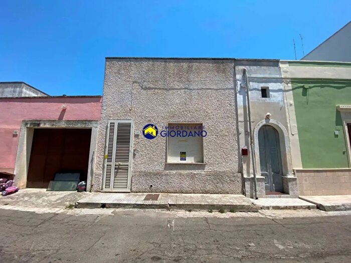 Casa con 5 locali in vendita in Via Nanni, Squinzano