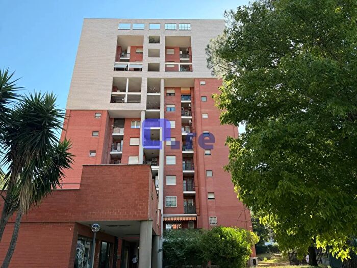 Appartamento trilocale in vendita in Via Igino Giordani, Roma