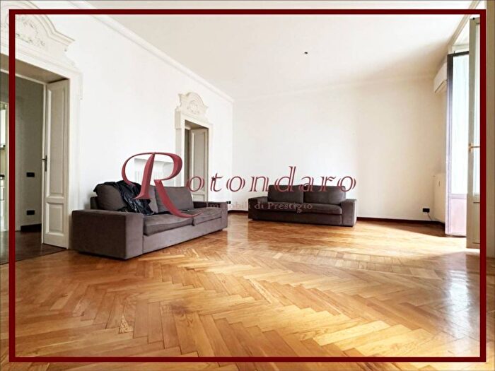 Appartamento trilocale in affitto in Via Alberto da Giussano, Pagano, Milano