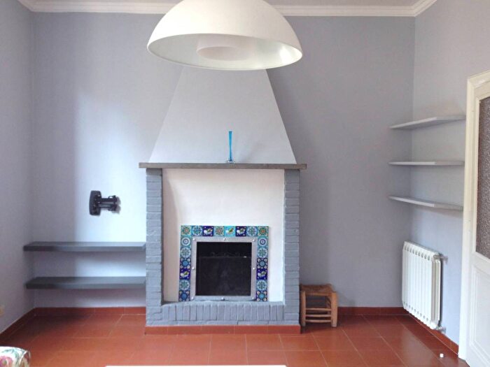 Casa quadrilocale in affitto in Via dei Marescotti, Trastevere, Roma