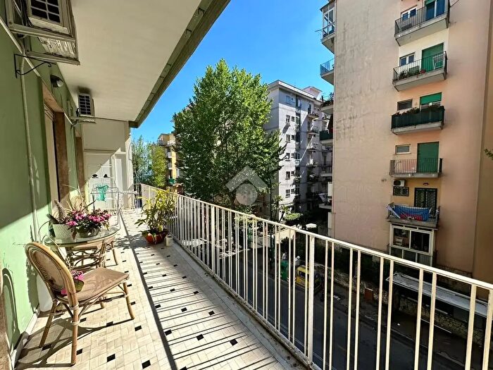 Appartamento quadrilocale in affitto in Via Domenico Fontana, Napoli
