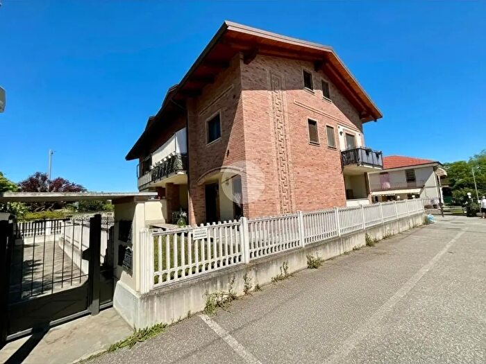 Appartamento quadrilocale in vendita in Via Lombardore, Leini'