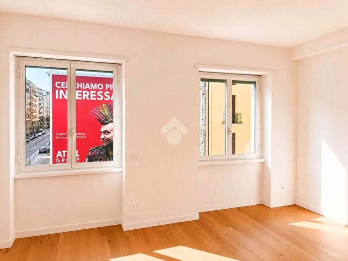 Appartamento monolocale in vendita in Via Lecco, Milano