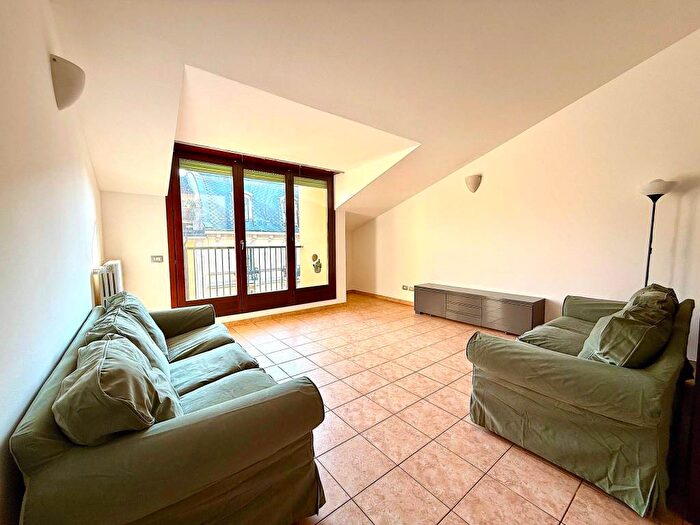 Appartamento trilocale in affitto in Via Stefano Canzio, Città Studi, Milano