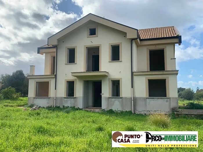 Casa con 6 locali in vendita in Via Seneca, Terrasini