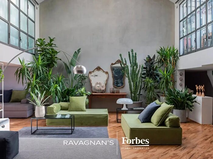 Appartamento con 8 locali in vendita in Milano