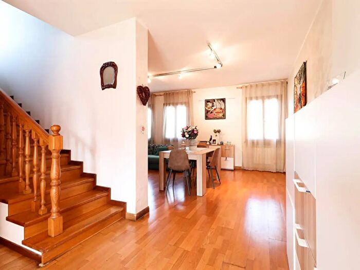 Casa con 6 locali in vendita in Viale Trieste, Portogruaro