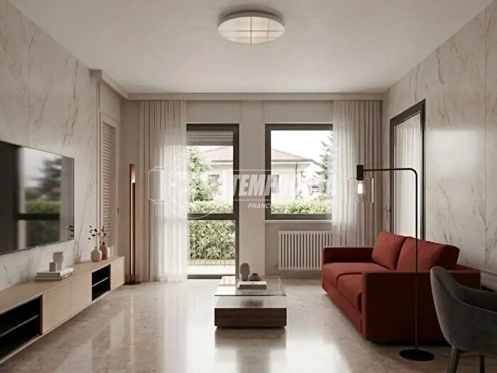 Appartamento quadrilocale in vendita in Via Fiume, Saronno