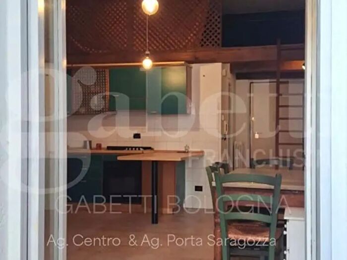 Appartamento bilocale in vendita in Via San Vitale, Bologna