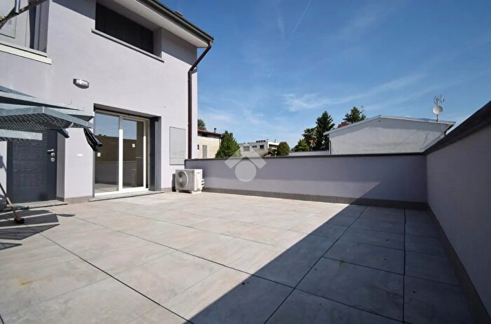 Appartamento trilocale in vendita in Via dei Mille, Brugherio