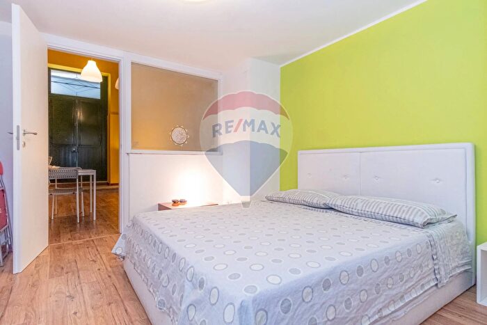 Casa quadrilocale in vendita in Via Giuseppe Verdi, Catania