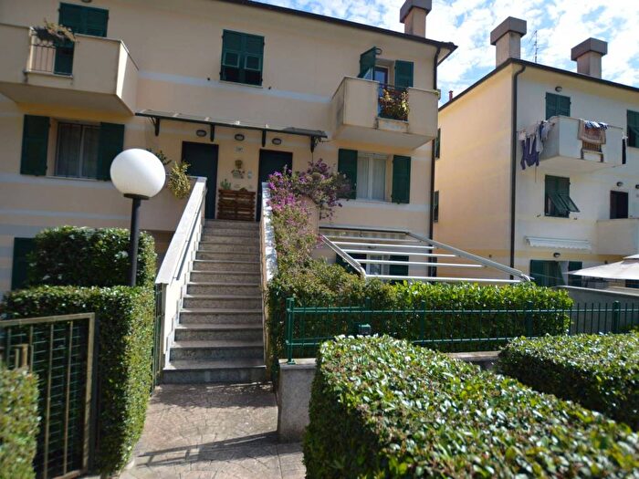 Appartamento quadrilocale in affitto in Via Marco Polo, Borghetto Santo Spirito