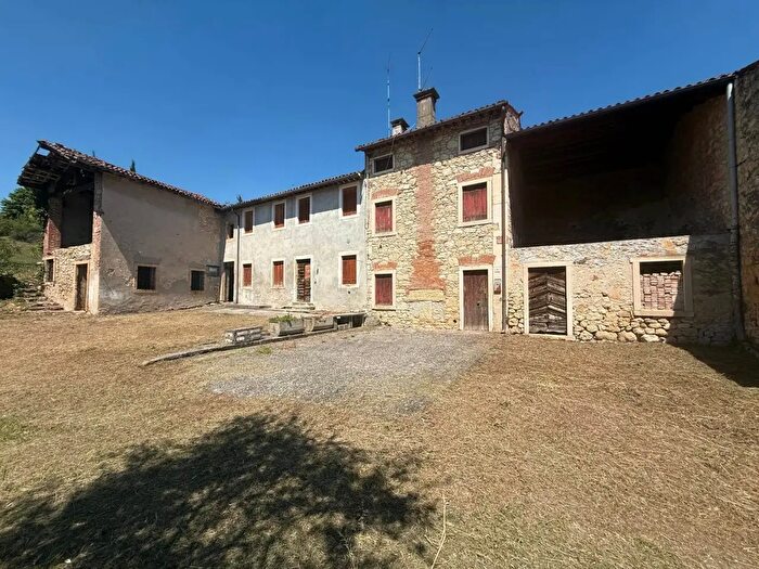 Casa quadrilocale in vendita in Via Zuccante, Val Liona