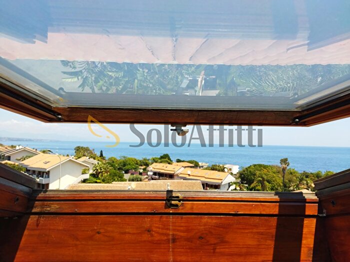 Casa quadrilocale in affitto in Via dei Maceratoi, Acireale