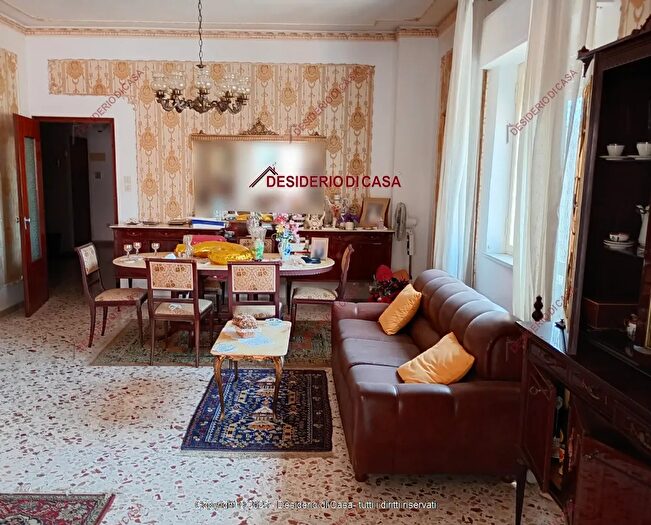 Appartamento quadrilocale in vendita in Via Francesco Crispi Marsala Tp Italia, Marsala