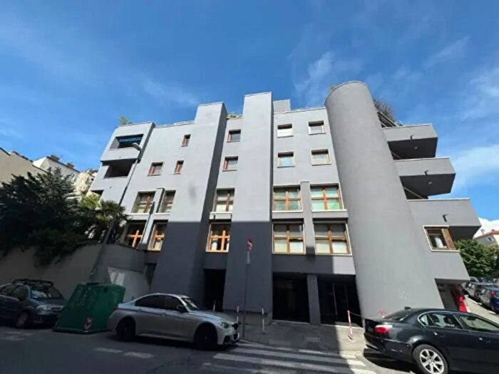 Appartamento trilocale in vendita in Via Domenico Rossetti, Trieste