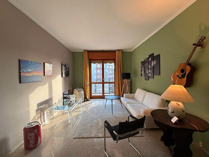 Appartamento trilocale in affitto in Via Privata Piero Martinetti, Piazzale Siena, Milano