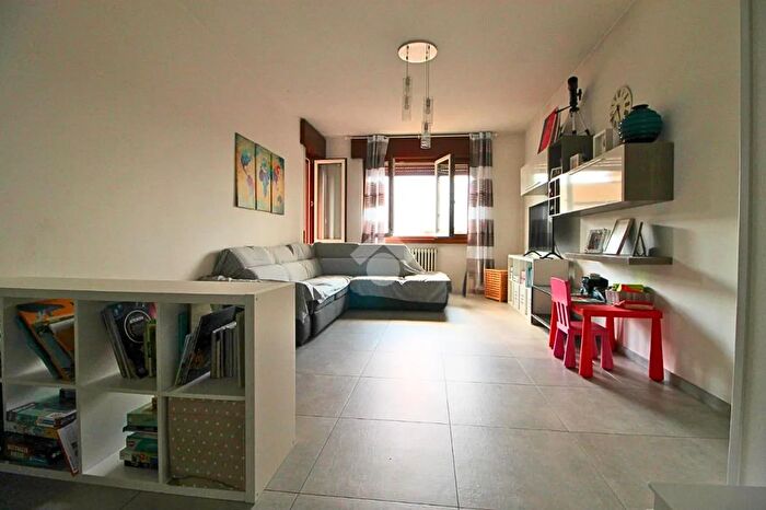 Appartamento trilocale in vendita in Via M Polo, Meda