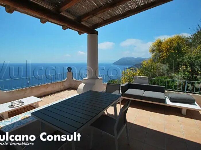 Casa trilocale in vendita in Contrada Capistello, Lipari