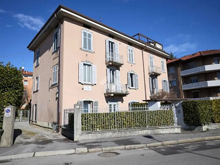 Appartamento quadrilocale in vendita in Via Tito Legrenzi, Bergamo