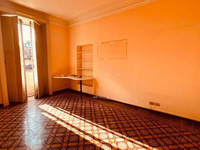 Appartamento trilocale in affitto in Via Francesco Reina, Argonne Corsica, Milano