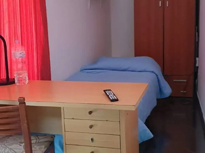 Appartamento bilocale in affitto in Via Pessina, Napoli