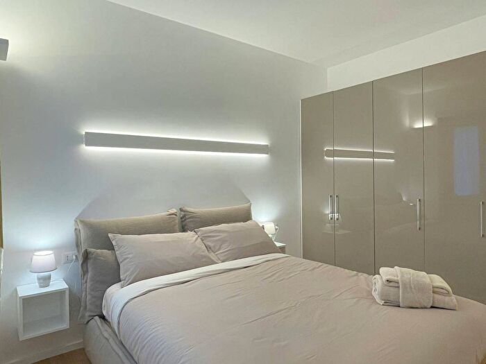 Appartamento monolocale in affitto in Via Francesco Soave, Bocconi, Milano