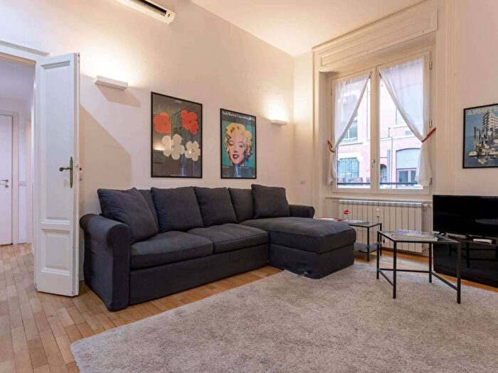 Appartamento trilocale in affitto in Via Giosuè Carducci, San Vittore, Milano