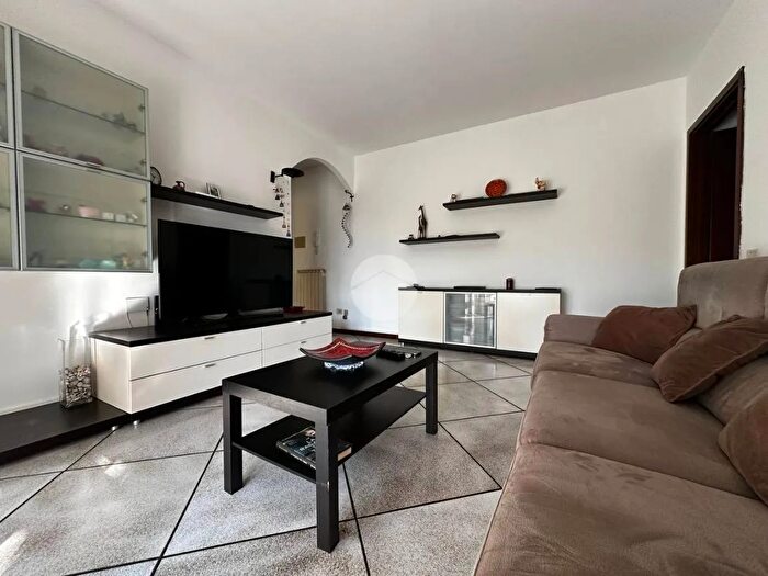 Appartamento quadrilocale in vendita in Via di Vittorio, Bussero