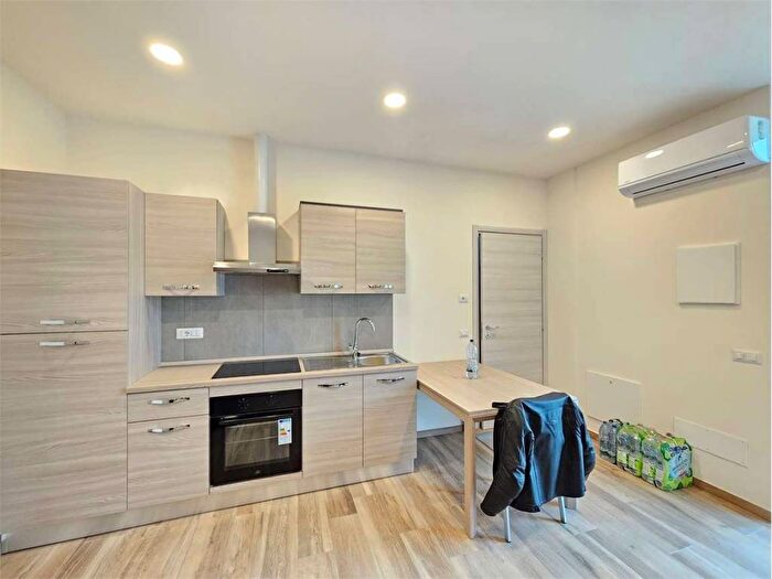 Appartamento monolocale in affitto in Via Paolo Giovio, Centro, Grandate