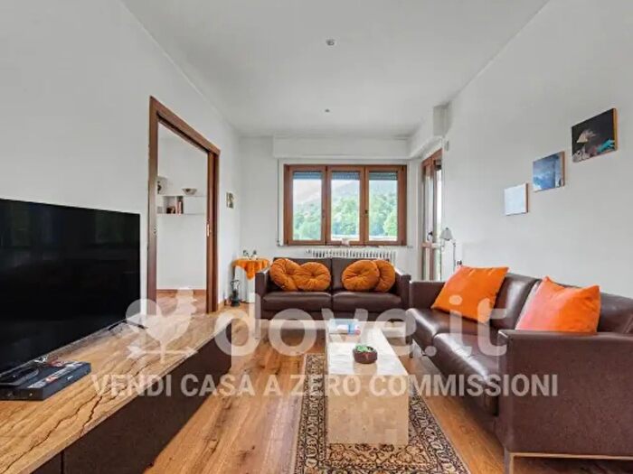 Casa con 6 locali in vendita in Via Medaglia, Alta Valle Intelvi