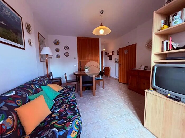 Appartamento bilocale in vendita in Via Campo Felice, Rocca Di Cambio