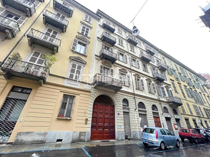 Appartamento quadrilocale in affitto in Via Vincenzo Gioberti, Crocetta, Torino