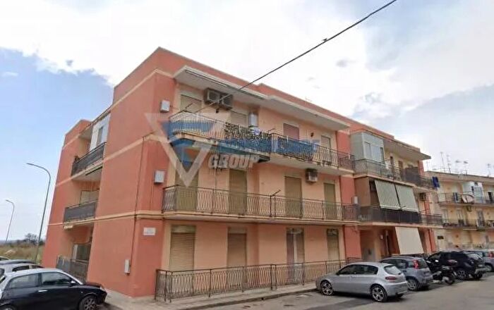 Appartamento trilocale in affitto in Siracusa