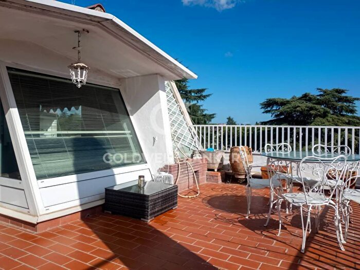 Casa trilocale in affitto in Via Del Nuoto, Vigna Clara Vigna Stelluti, Roma