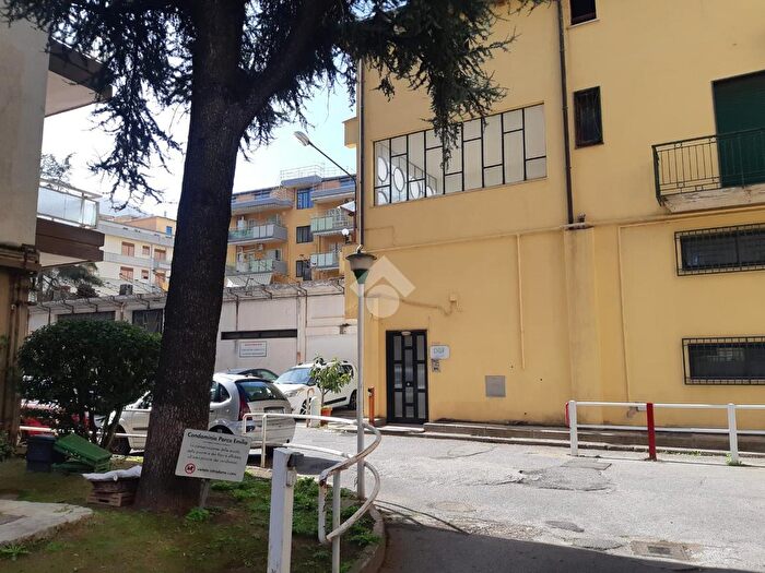 Appartamento trilocale in vendita in Via Domenicantonio Siniscalchi, Nocera Inferiore