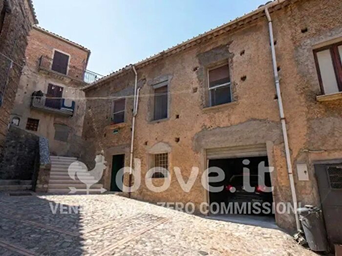 Casa con 5 locali in vendita in Via San Anna, Cortale