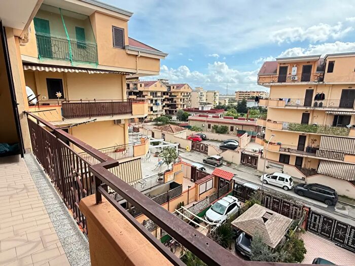 Appartamento trilocale in vendita in Via Gaetano Dublino, Acerra