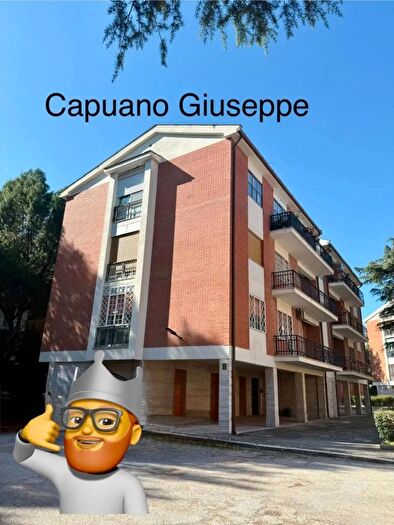 Appartamento con 5 locali in vendita in Via Giambattista Fraticelli, Foggia