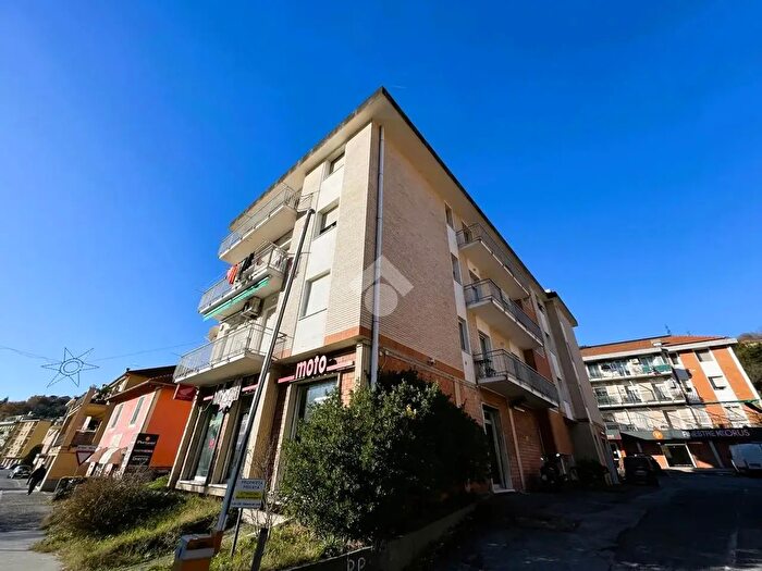 Appartamento quadrilocale in vendita in Via F Canepa, Serra Ricco'