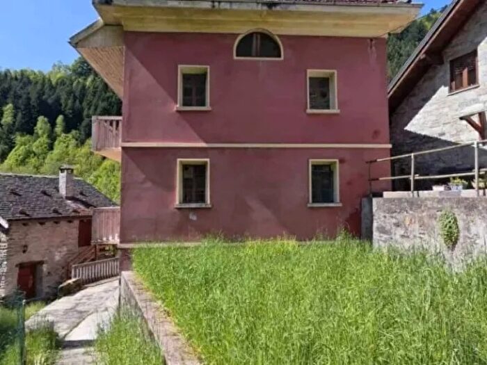 Casa con 6 locali in vendita in Fervento di Sopra Boccioleto Vercelli Piemonte Italia, Boccioleto